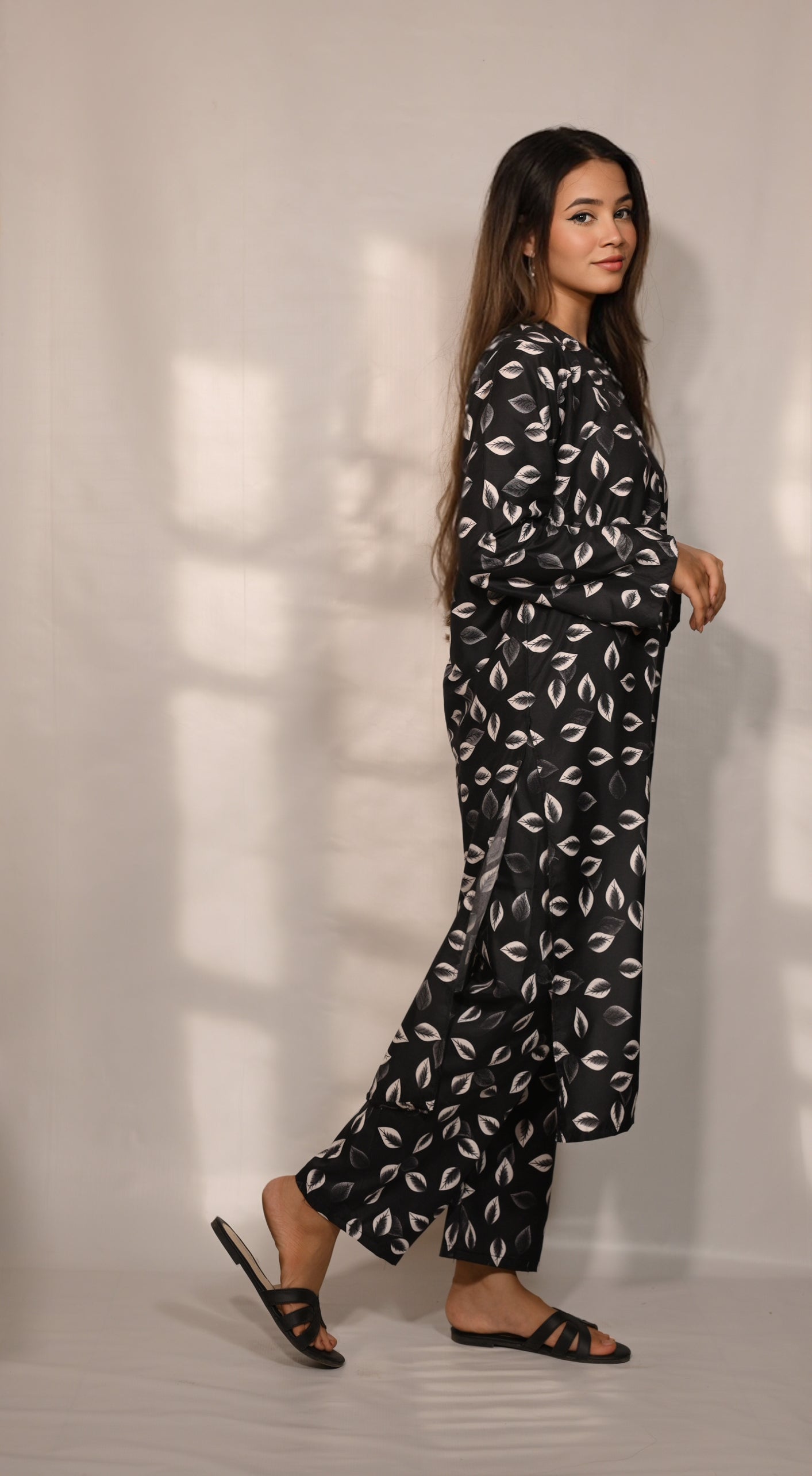 BLACK SMALL LEAF 2 PC